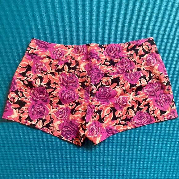 Forever 21 Twist Floral Shorts - Picture 2 of 7